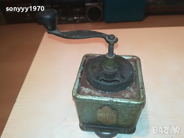 метална ретро мелница-внос холандия 2709221053, снимка 2 - Антикварни и старинни предмети - 38139016