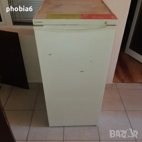 Хладилник Идезит с камера