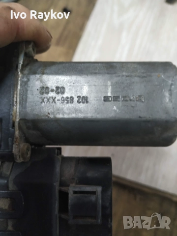 Моторче за стъклоповдигач, ляво задно, AUDI A6 C5 4B, 0130821784, снимка 4 - Части - 52321649