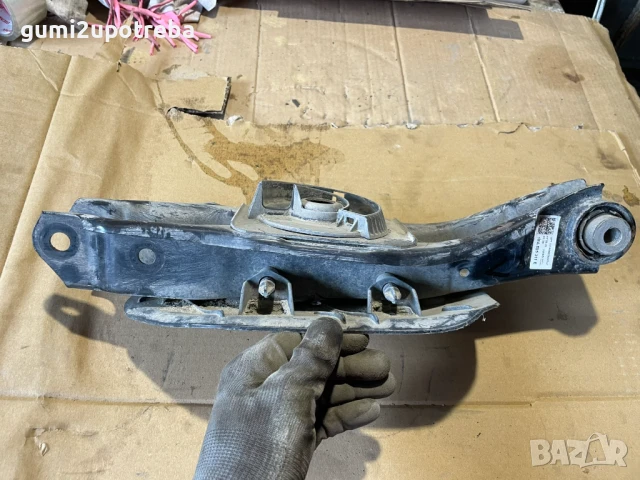 Носач Заден Десен 1EA505311E Volkswagen ID.3 E11 PRO, снимка 2 - Части - 50772482