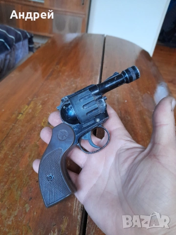 Стар капсов пистолет Mondial, снимка 6 - Други ценни предмети - 53904229