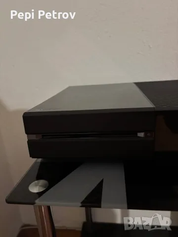 Продавам xbox one с два джойстика, снимка 3 - Xbox конзоли - 56137491