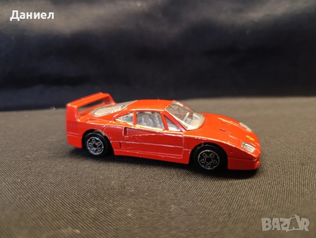Количка Burago Ferrari f 40, снимка 2 - Колекции - 52021350