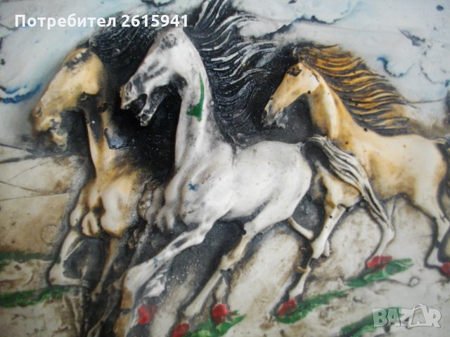 Старинна Ръчна Релефна Керамична Рисунка "Коне" Върху Керамична Плочка - Антикварна, снимка 4 - Антикварни и старинни предмети - 35646703
