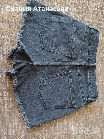 Дънкови къси панталони Cropp, снимка 6 - Къси панталони и бермуди - 54355245