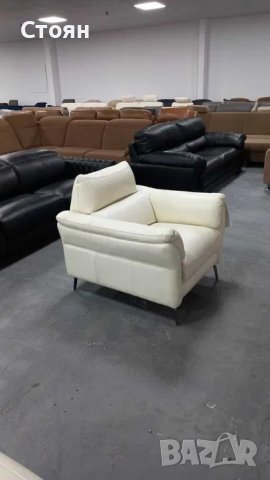 Светло кремав кожен фотьойл, снимка 2 - Дивани и мека мебел - 40431179