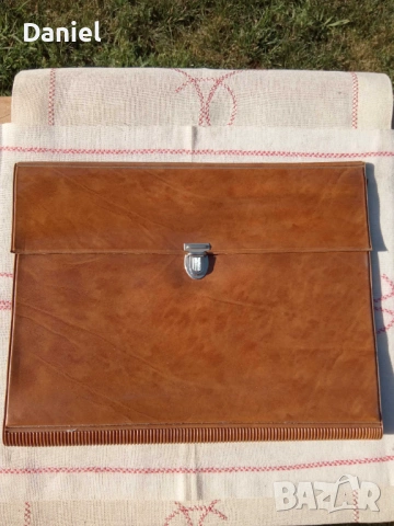 Кожени Папки и Класиори за съхранение на документи, снимка 2 - Други - 53995431