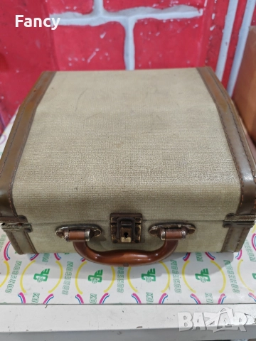 Лампов магнетофон Sound Belle , снимка 12 - Други ценни предмети - 52674870