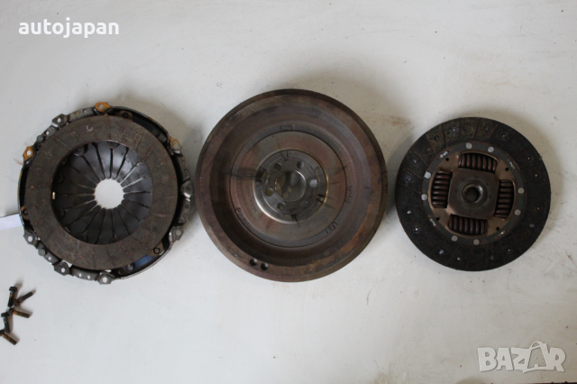 Комплект маховик, притискателен диск, феродов диск Фолксваген голф 4 1.9тди 90кс 02г Volkswagen golf, снимка 3 - Части - 44635668