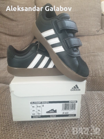 Маратонки Адидас 26 номер, снимка 2 - Детски маратонки - 54337507