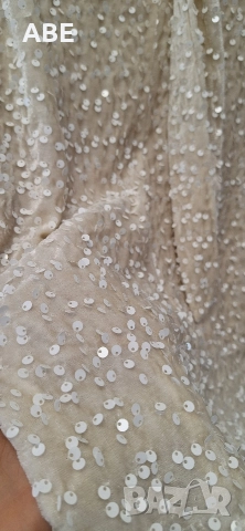 Бяла велурена рокля с пайети, снимка 3 - Рокли - 52845968
