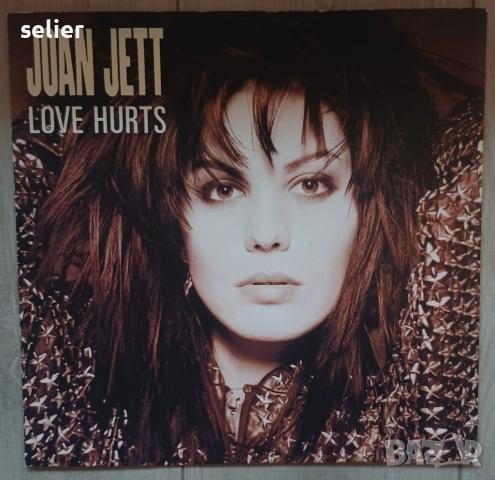 Joan Jett ‎– Love Hurts Maxi Single 12 Издание 🇬🇧 UK 1990г Състояние на винила:NEAR MINT,много сил
