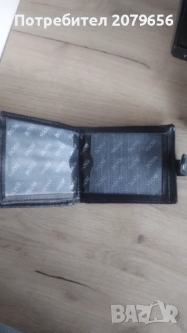 Продавам портфейл HUGO BOSS , снимка 3 - Портфейли, портмонета - 52789138