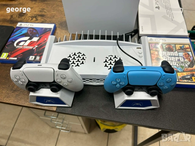Sony Playstation 5 1TB с 2 джойстика, зарядна станция, 2 игри и всички кабели., снимка 2 - PlayStation конзоли - 54269377