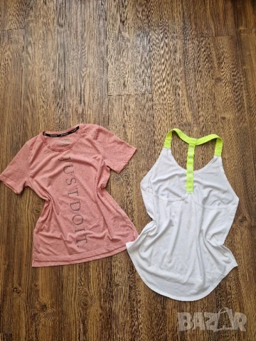 Страхотни дамски тениски сет NIKE ,размер S 