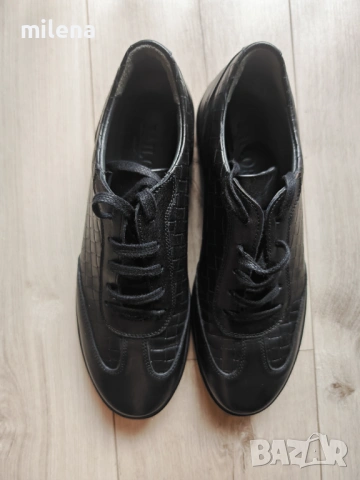 Нови мъжки спортни обувки естествена кожа