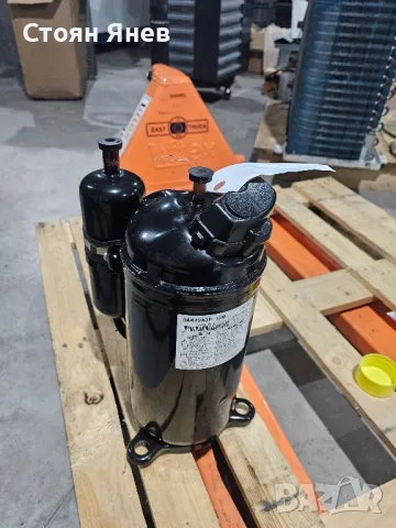 Хладилен - климатичен компресор Toshiba DA422-A3F-12M, снимка 2 - Други машини и части - 49824117