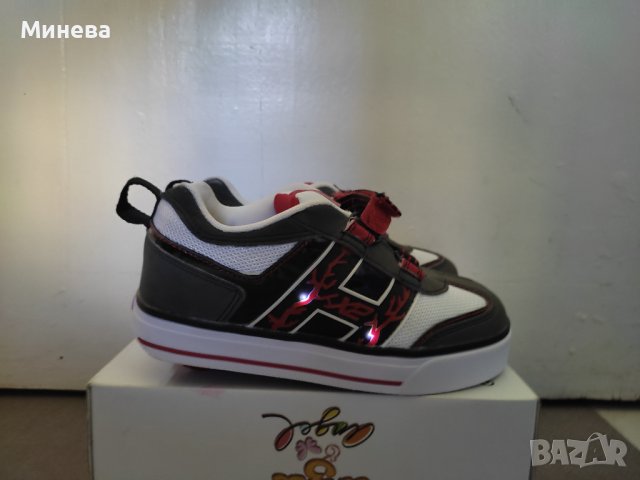 Светещи маратонки с колелца HEELYS , снимка 8 - Детски обувки - 42472737