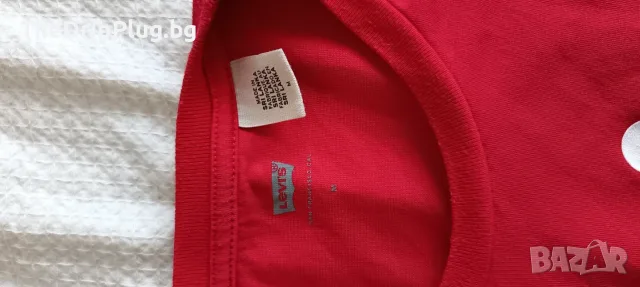 Levis дамска тениска размер М в червен цвят , снимка 3 - Тениски - 55768645