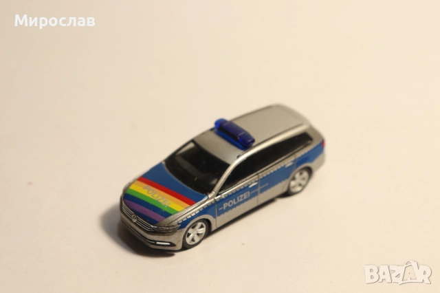 HERPA 1:87 H0 VW PASSAT POLICE ПОЛИЦИЯ КОЛИЧКА МОДЕЛ, снимка 6 - Колекции - 52967379