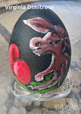 Рисувани яйца от Ему ибукет от паунови пера