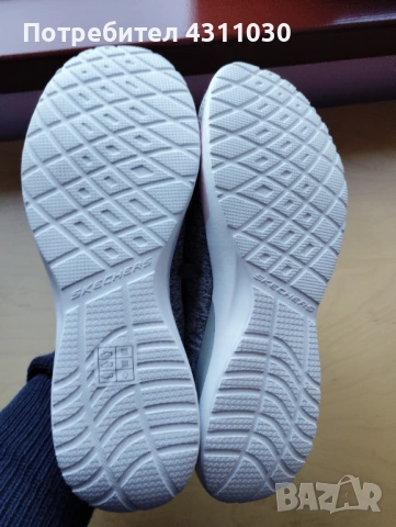 Нови маратонки Skechers 42 номер, снимка 10 - Маратонки - 53354500