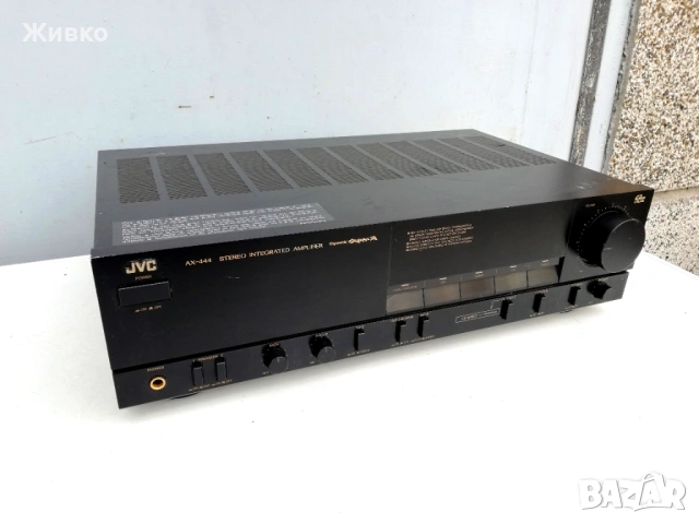 Усилвател JVC, снимка 4 - Ресийвъри, усилватели, смесителни пултове - 54133421