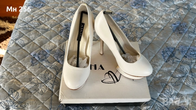 Обувки, снимка 2 - Дамски обувки на ток - 52613456