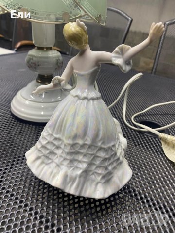 Порцеланова статуетка 21 см, снимка 4 - Статуетки - 42846420