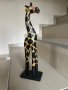 Дървен жираф статуетка