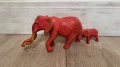 Розов слон с малкото си– Авторска дърворезба!, снимка 1