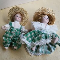 Двойка красиви порцеланови кукли с движещи крайници , снимка 1 - Колекции - 42090203