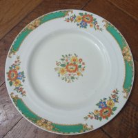 Красива маркирана порцеланова чиния, снимка 1 - Други - 37465917