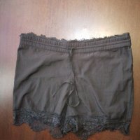 Гащички с дантела, снимка 1 - Къси панталони и бермуди - 36655627