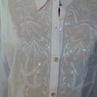 МНОГО КРАСИВА БЛЕДОРОЗОВА почти бяла риза с бродерия цветя и прозрачни пайети, снимка 2 - Ризи - 29711930