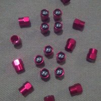 Шестограмни метални червени капачки за вентили винтили с емблеми на кола автомобил мотор джип, снимка 8 - Аксесоари и консумативи - 29435168