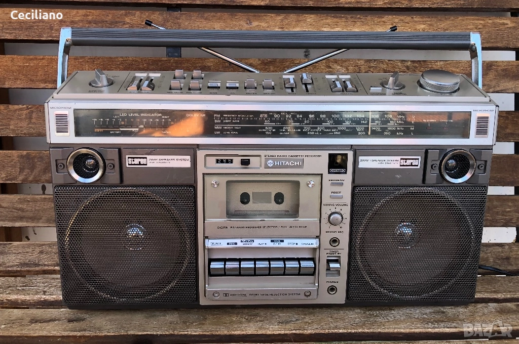 Радиокасетофон Hitachi TRK-8190 – Топ!, снимка 1