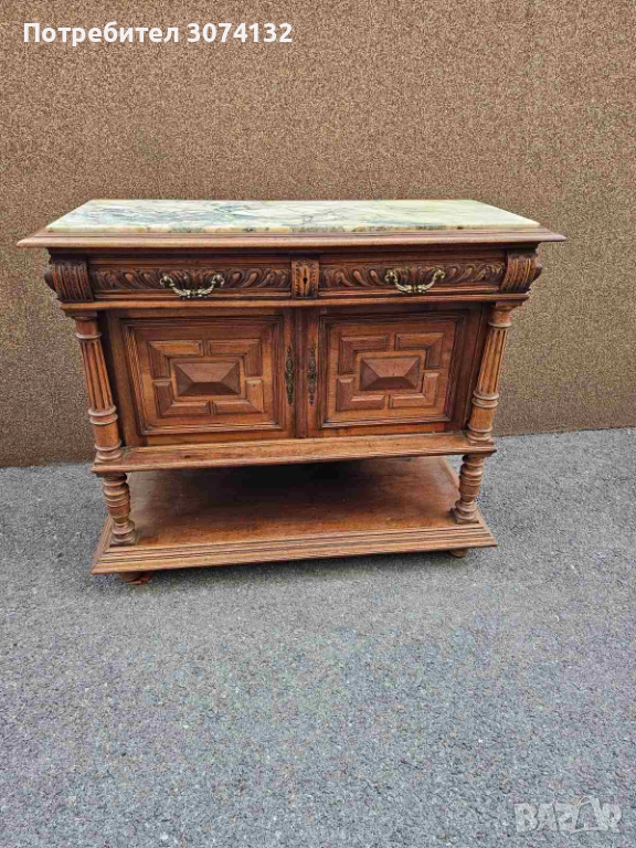 Шкаф с дърворезба и плот от мрамор, снимка 1