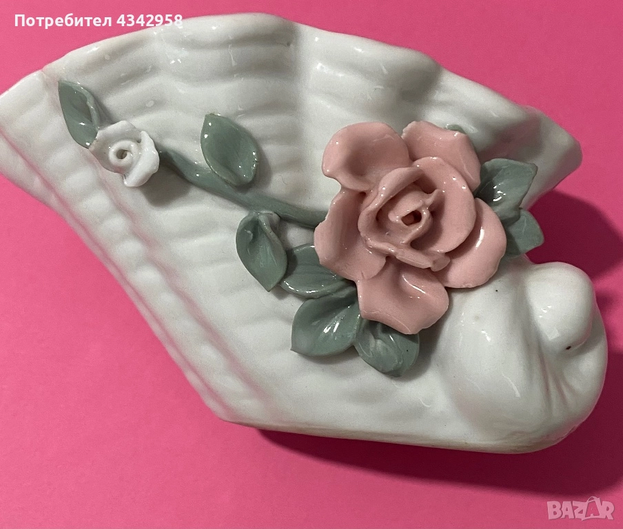 Amsel Porzellan Hamburg. 60 г.Малка порцеланова вазичка., снимка 1