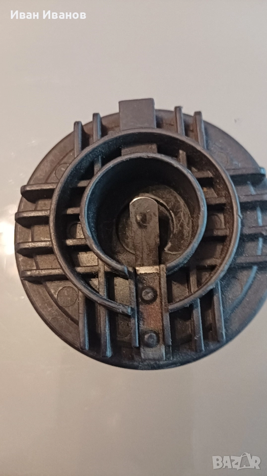 продавам палец за разпределителя на запалването на Опел Вектра А двигател C16Z 75к.с. втора употреба, снимка 1