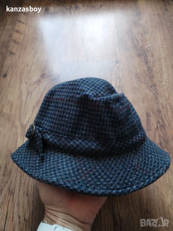 alfonso d'este - страхотна шапка КАТО НОВА, снимка 1