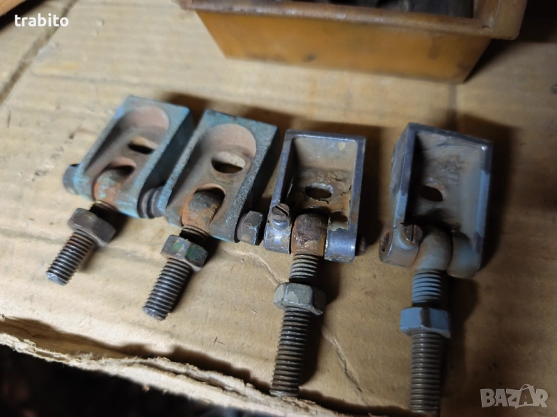 Панти за преден капак на трабант, снимка 1