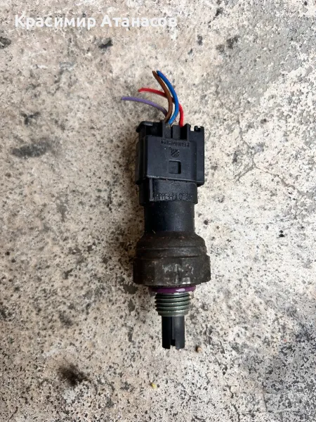 ДАТЧИК НАЛЯГАНЕ,пресостат климатик за Мерцедес Е-класа W211.A2030300372, снимка 1