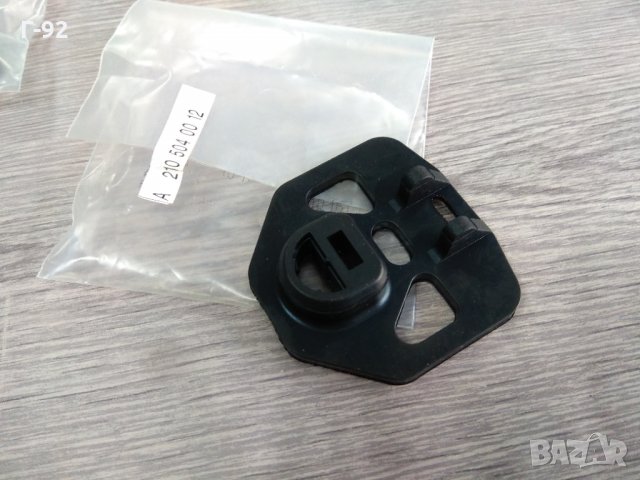 A2105040012**NEU**MERCEDES-BENZ**Тампон радиатор**, снимка 2 - Части - 33723512