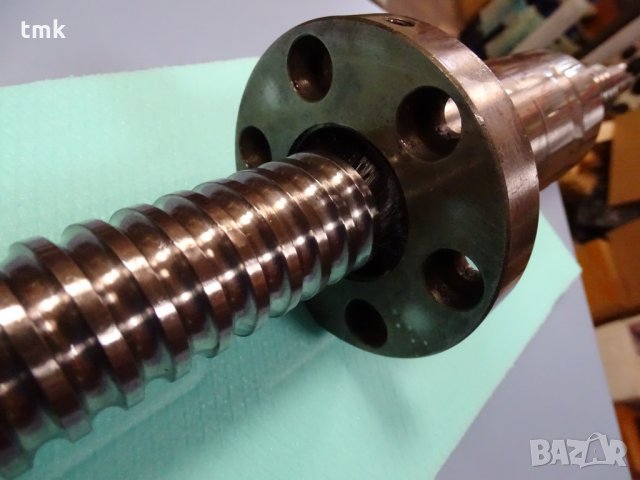 Сачмено-винтови двойки L-1070 mm , снимка 4 - Резервни части за машини - 31988828