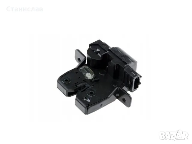  Nissan Tiida C11 Машинка за заключване на багажник 