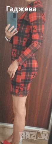 рокля Bershka, размер S, снимка 2 - Рокли - 50993880