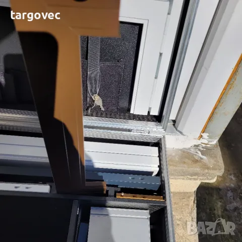 масивен немски алуминиев куфар с мостри за дограма, снимка 9 - Други инструменти - 49219804