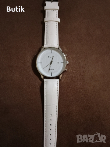 Бял кварцов часовник 