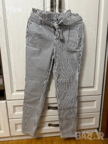 Дамски панталон на райета, снимка 1